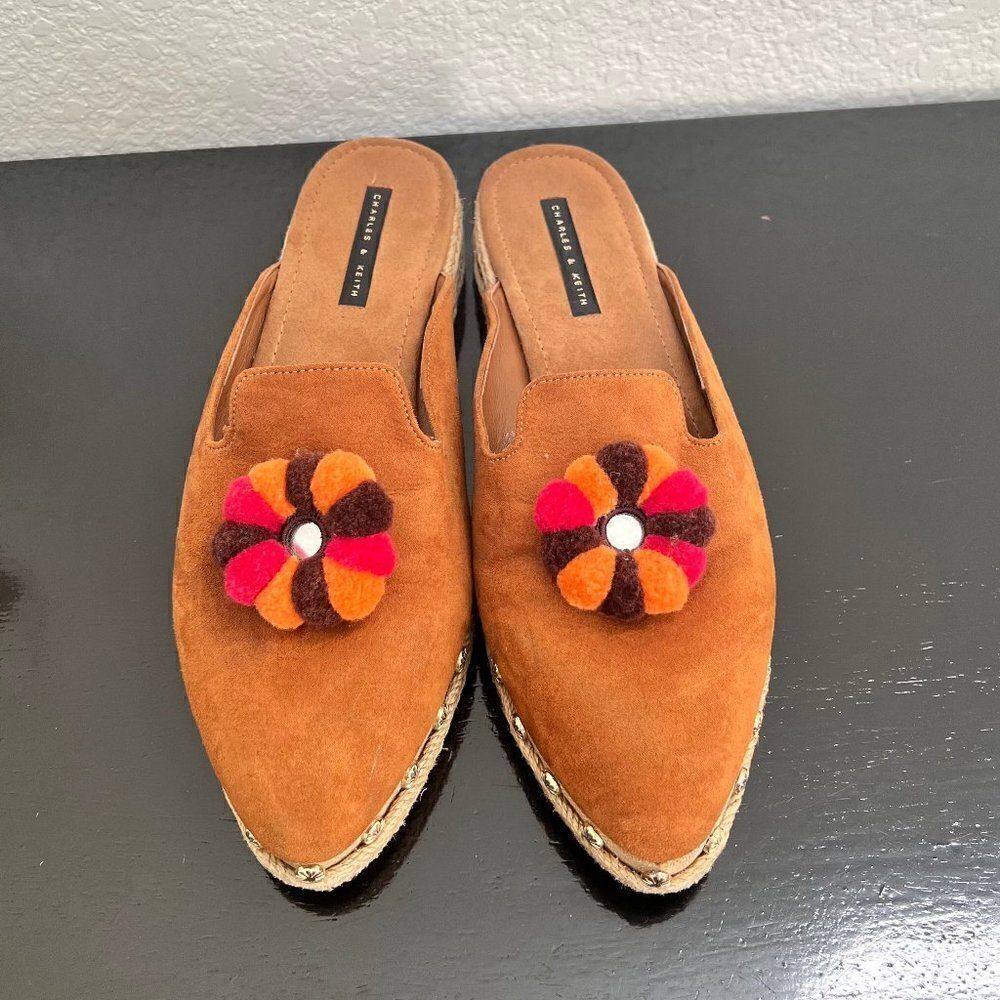 Charles & Keith Suede Espadrille Slides Size 40
